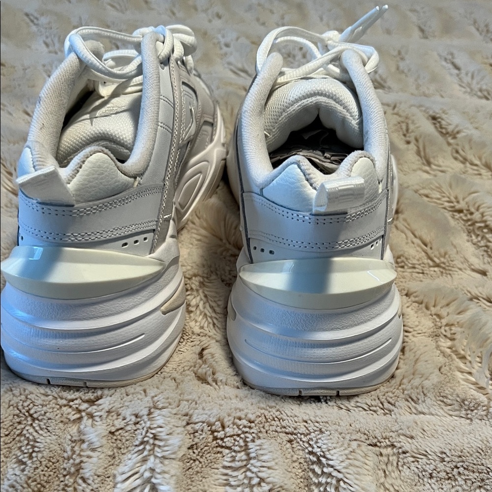 Nike Women's White Sneakers - Picture 6 of 7